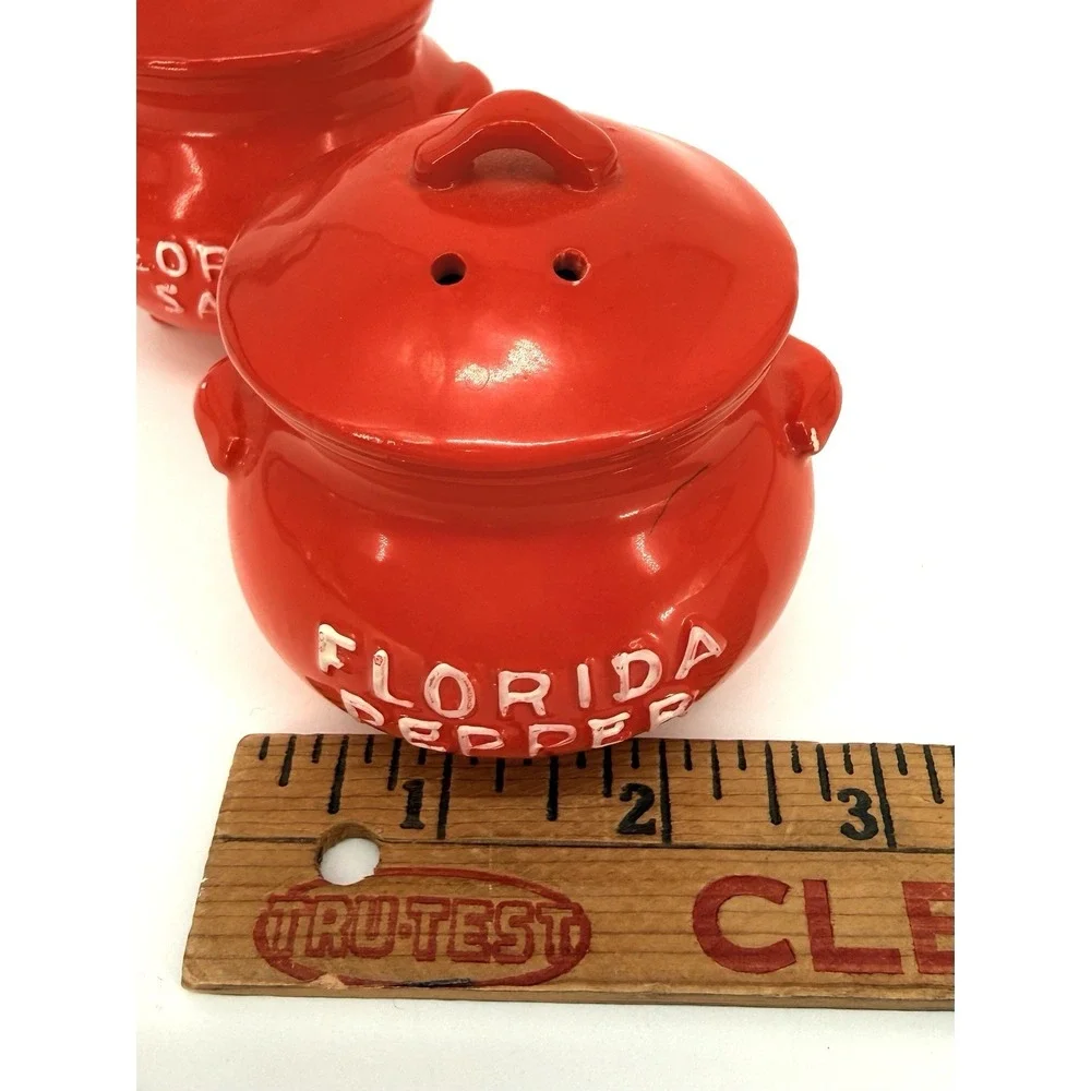 Vtg Collectible Lego Footed Red Kettle Florida Salt & Pepper Shakers 3x3